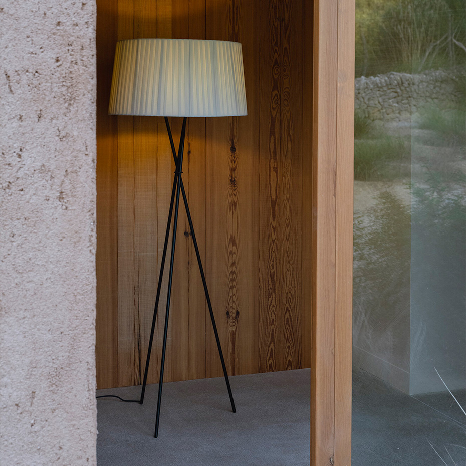 Tripode G5 Golvlampa Mustard Raw Color Ribbon