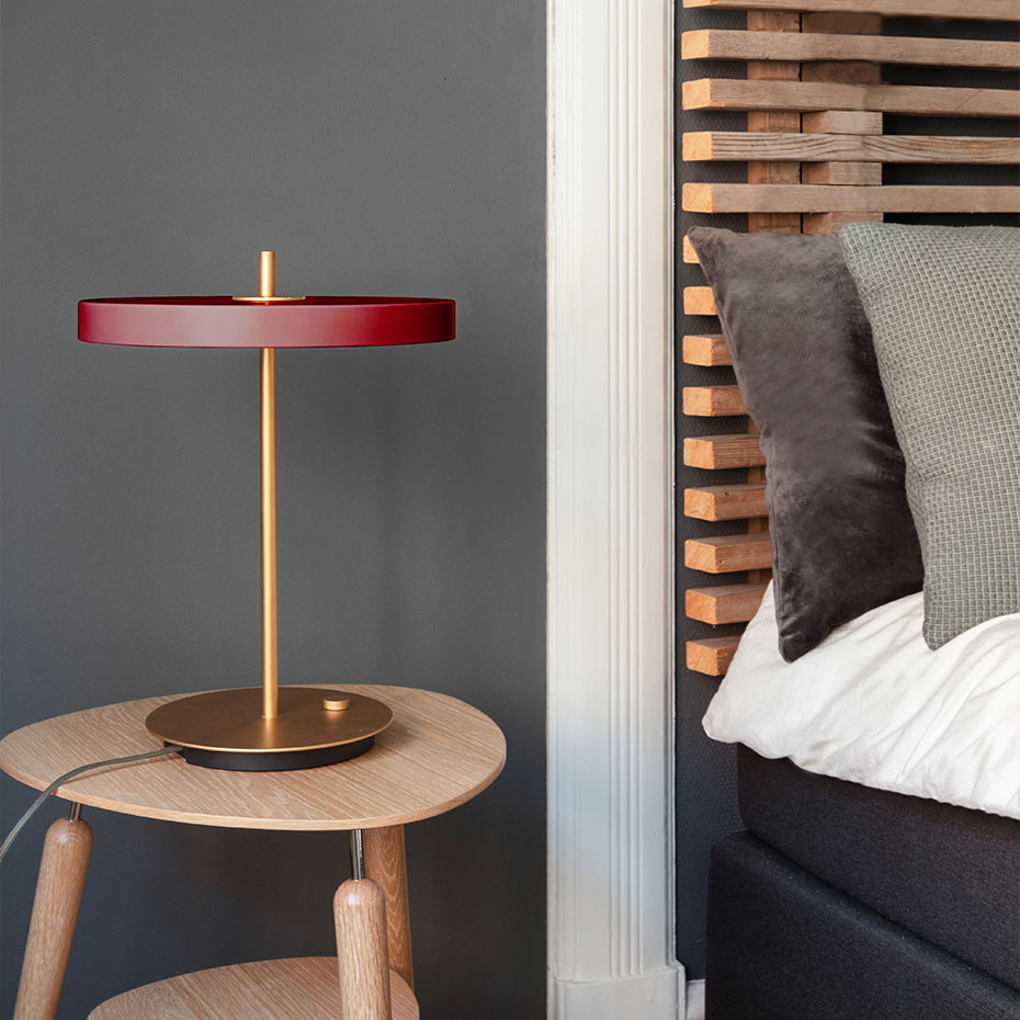 Asteria Bordslampa Ruby Red