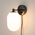 Noor Vägglampa Opalglas/Svart Krom Noor Vägglampa Opalglas/Svart Krom