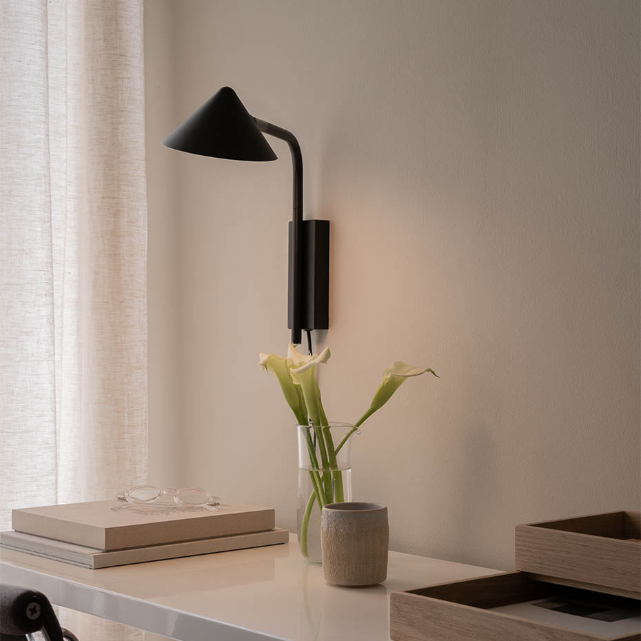 Kuro Vägglampa Mattsvart/Svart Krom