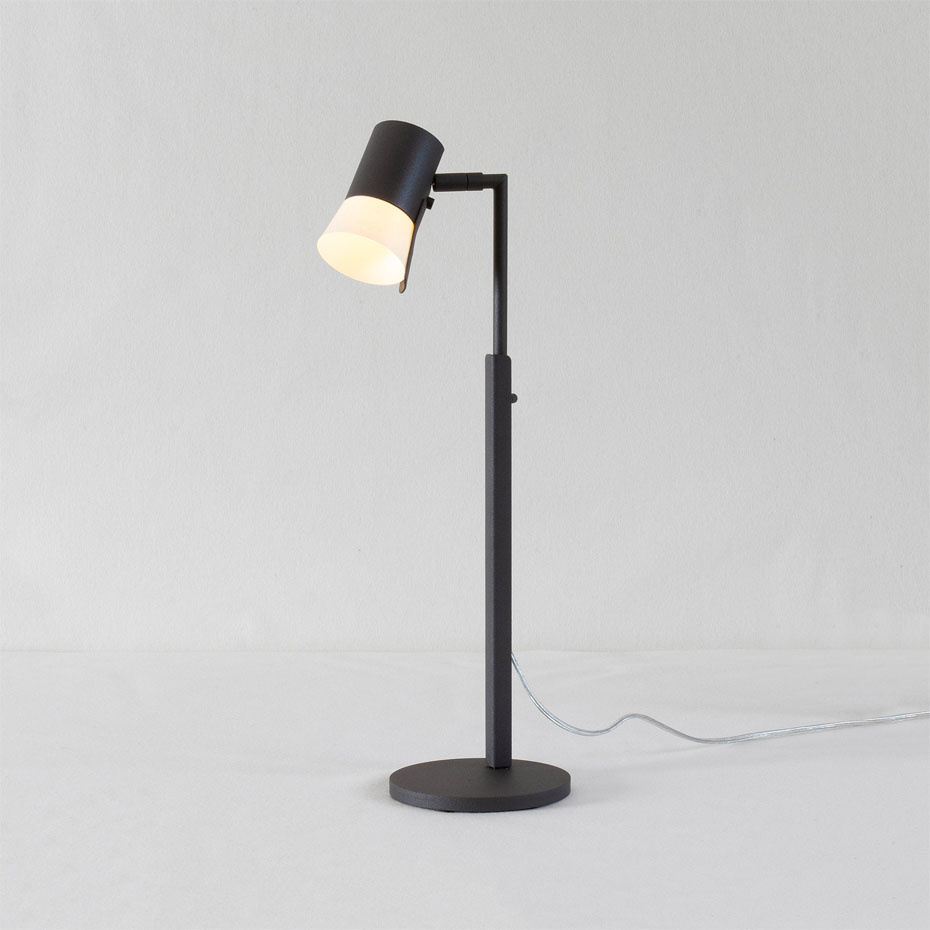 Bezzy Bordslampa Mörkgrå