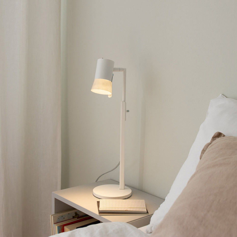 Bezzy Bordslampa Vit