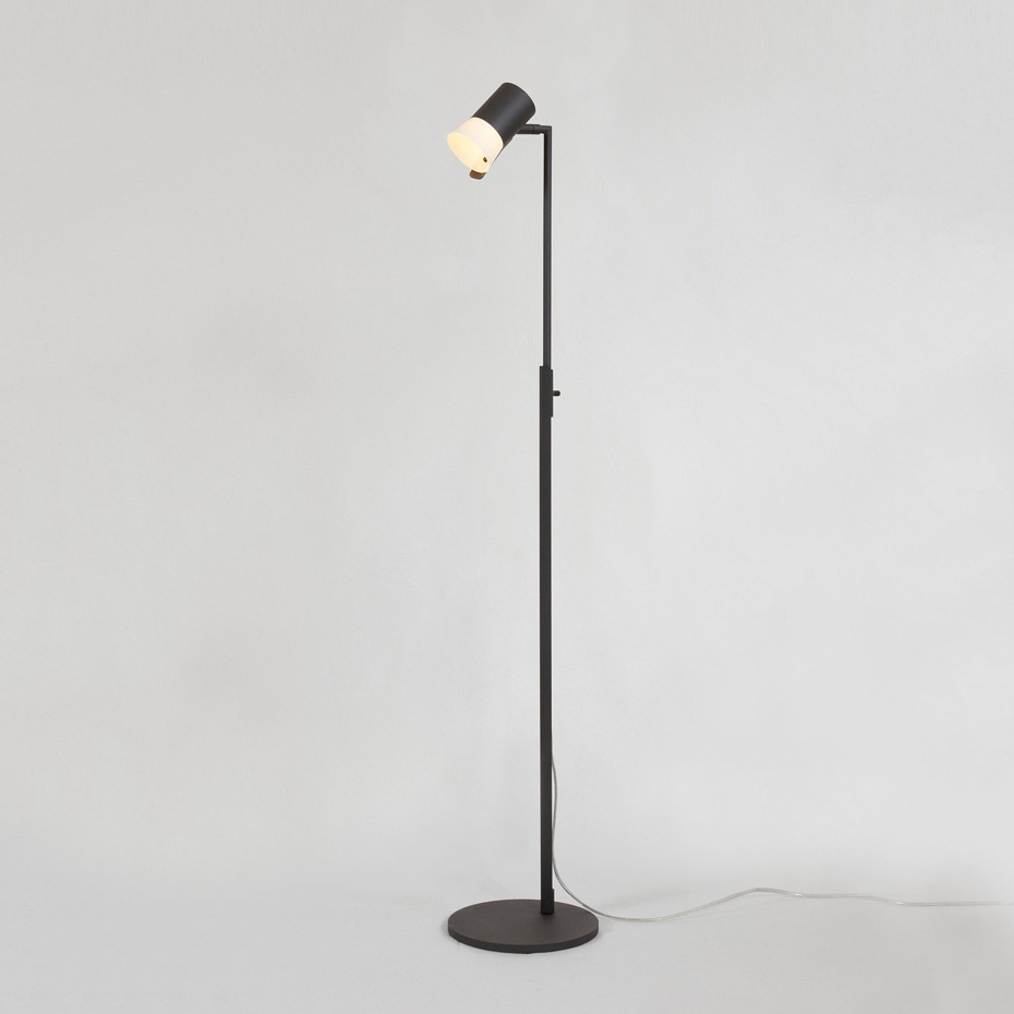 Bezzy Golvlampa Mörkgrå