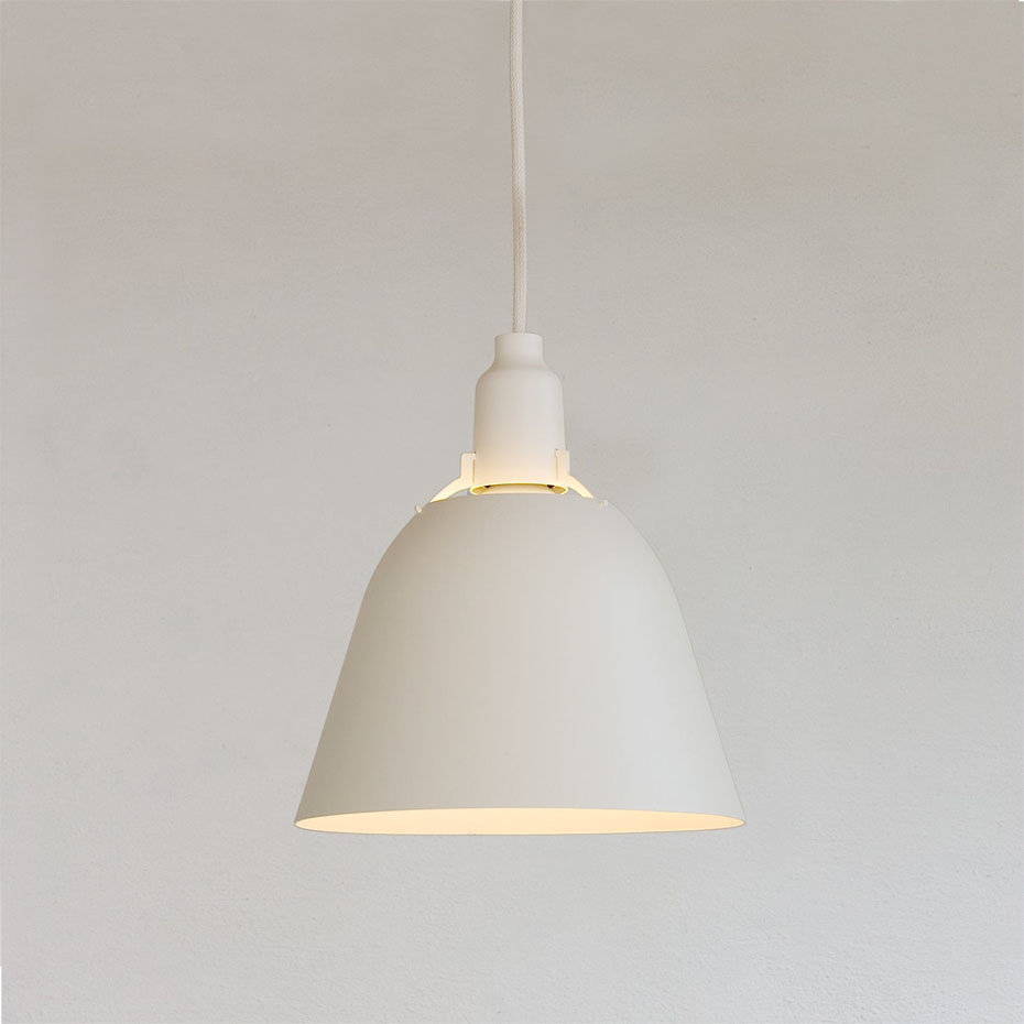 P22 Pendel 22cm Vit